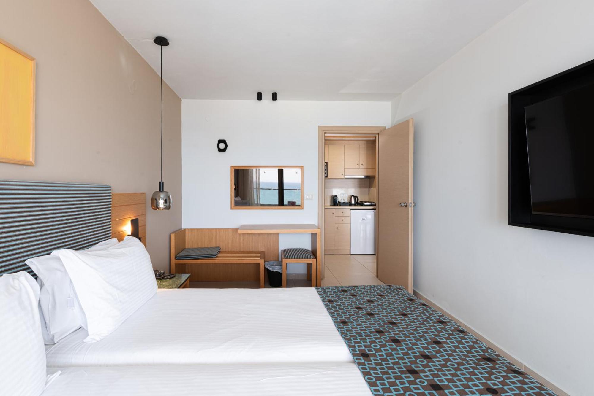 Iolida Beach By Smile Hotels Agia Marina Quarto foto